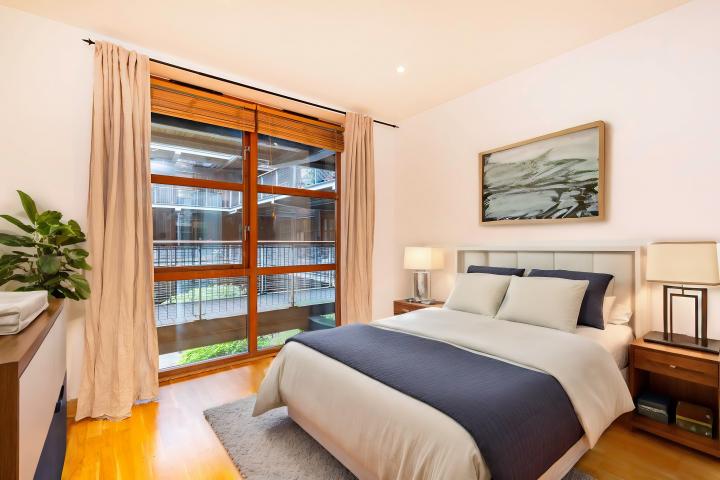 Modern Apartment Noko house, Banister road, Kensal Rise 